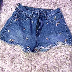 american eagle jean shorts, women’s 00, embroidered florals